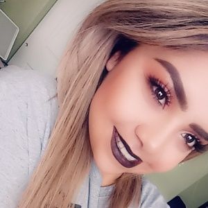 Meet your Posher, Adrianna